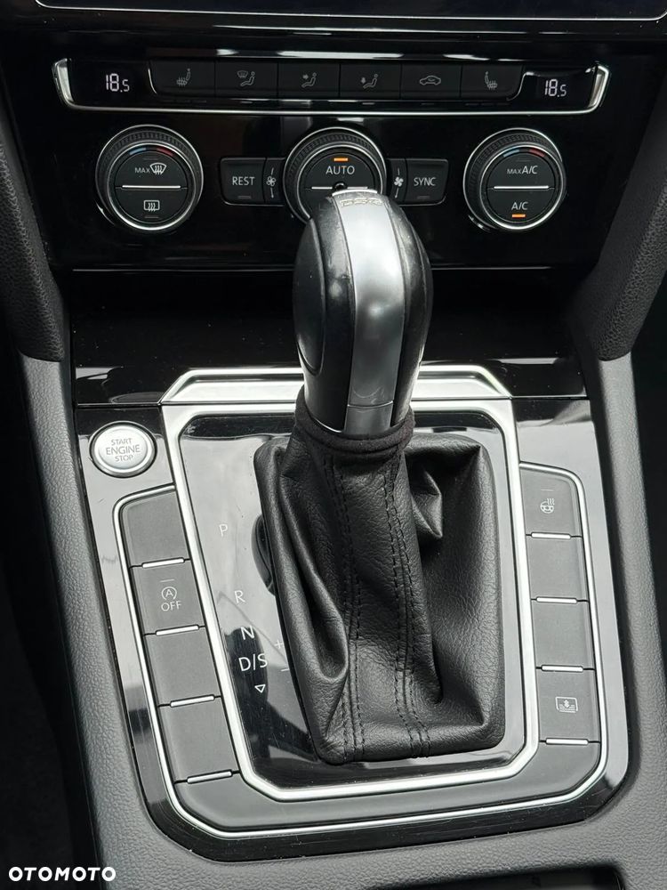 Volkswagen Passat Variant 1.6 TDI SCR DSG Comfortline - 35