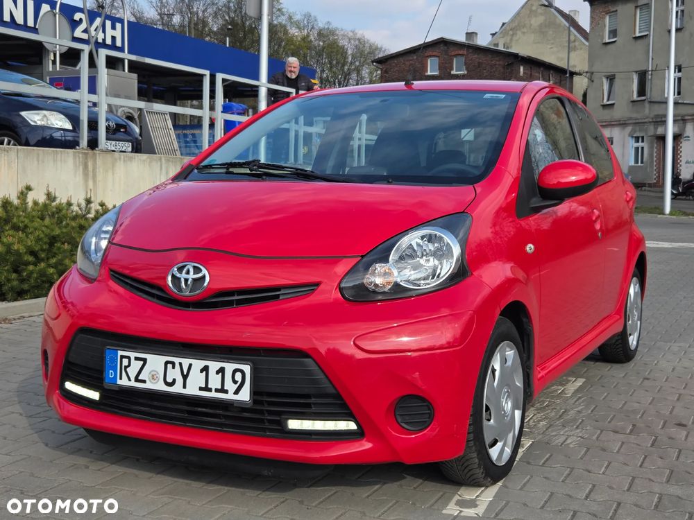 Toyota Aygo CoolRed - 1
