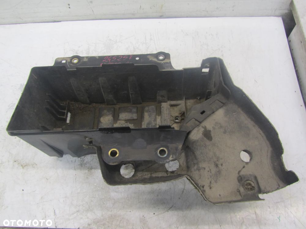 renault master II fl 2.5 dci postawa akumulatora - 2