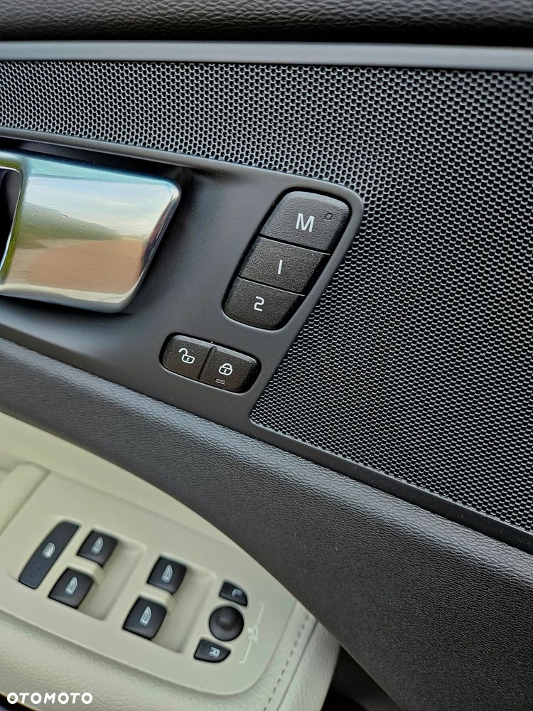 Volvo XC 60 T5 Geartronic Momentum Pro - 20