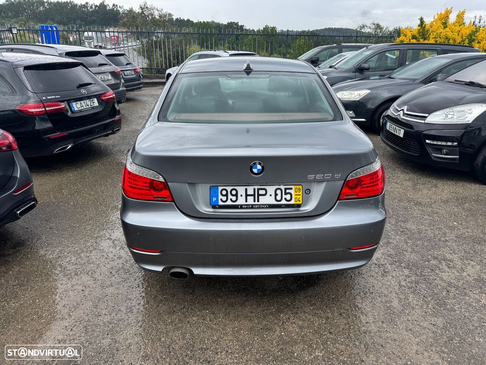 BMW 520 dA Executive - 32