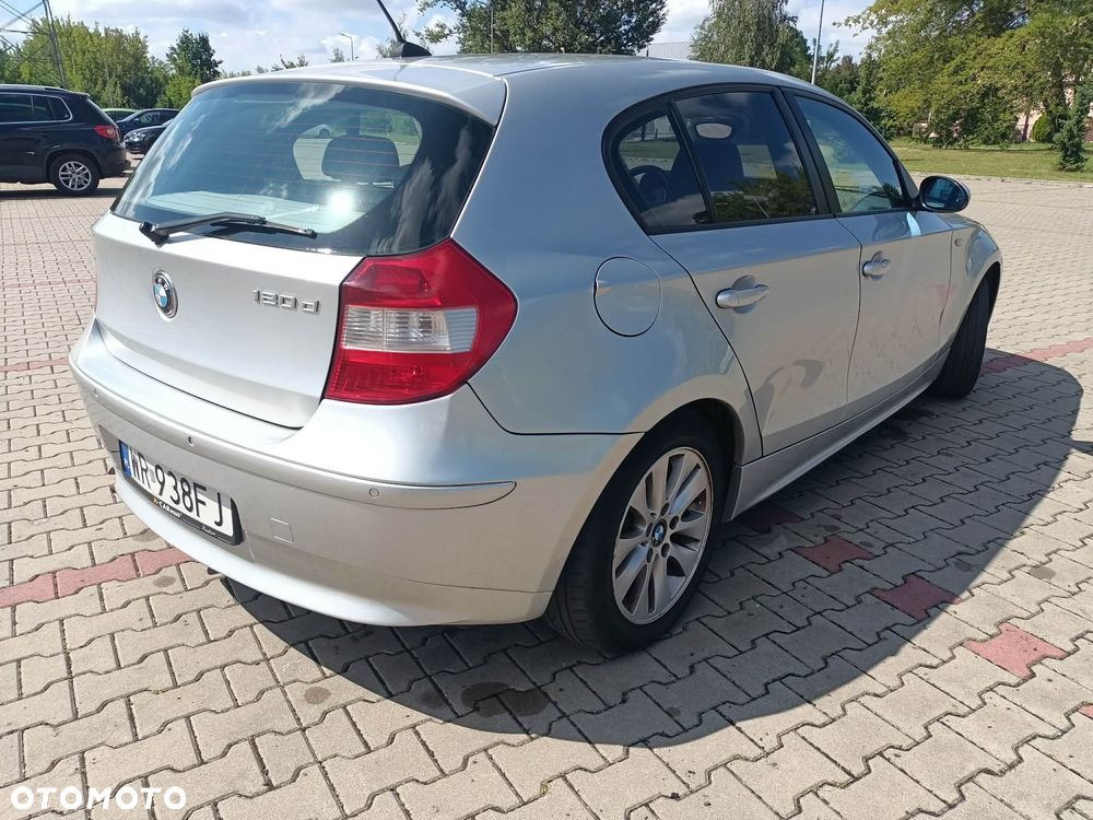 BMW Seria 1 120d - 8