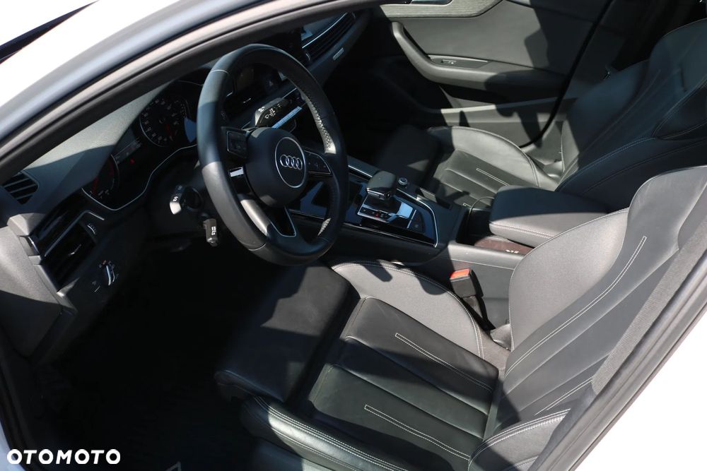 Audi A4 Limousine - 14