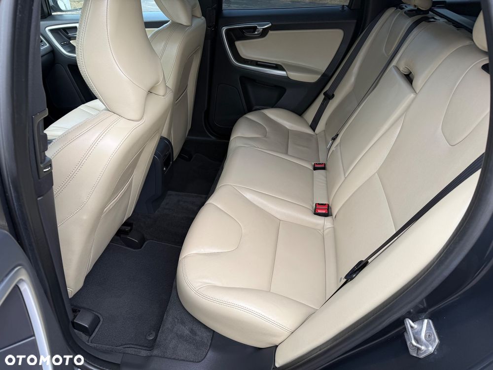 Volvo XC 60 D4 Drive-E Summum - 28