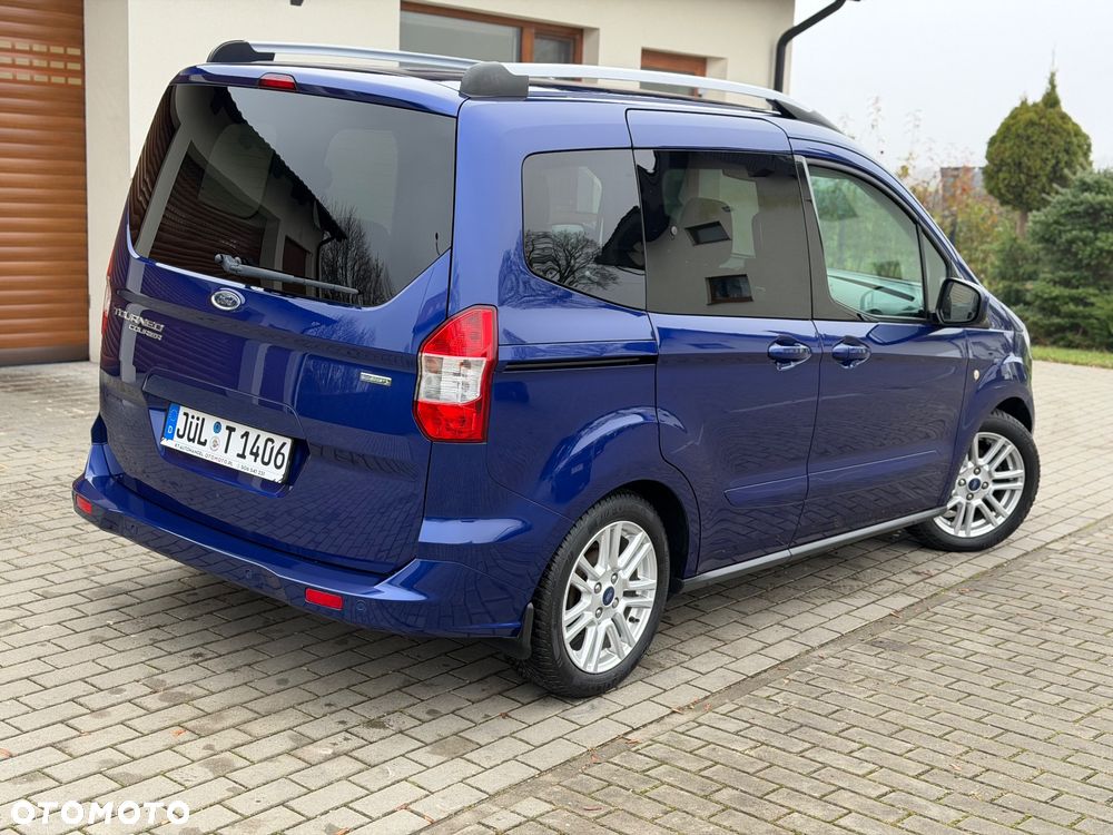 Ford Tourneo Courier - 16