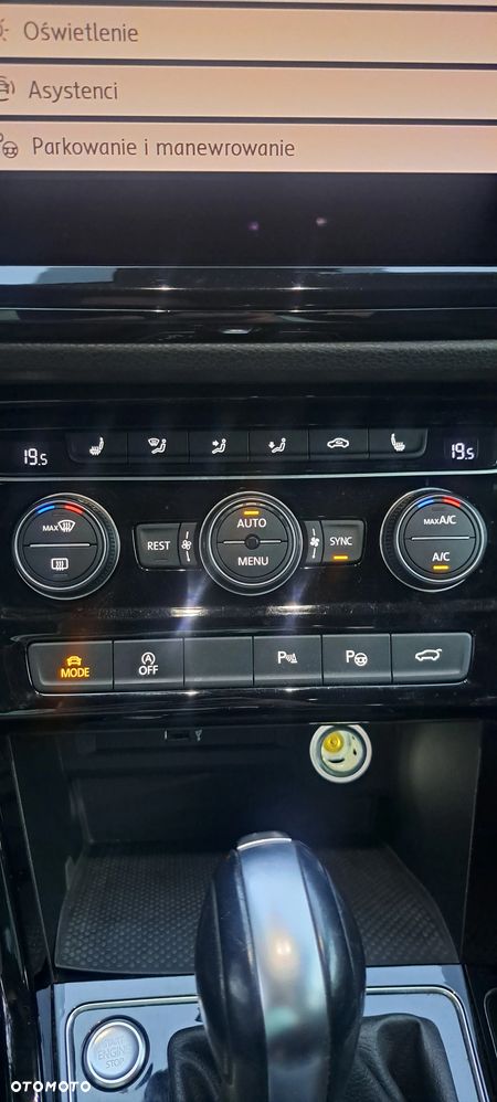 Volkswagen Touran 2.0 TDI BMT Highline DSG - 35