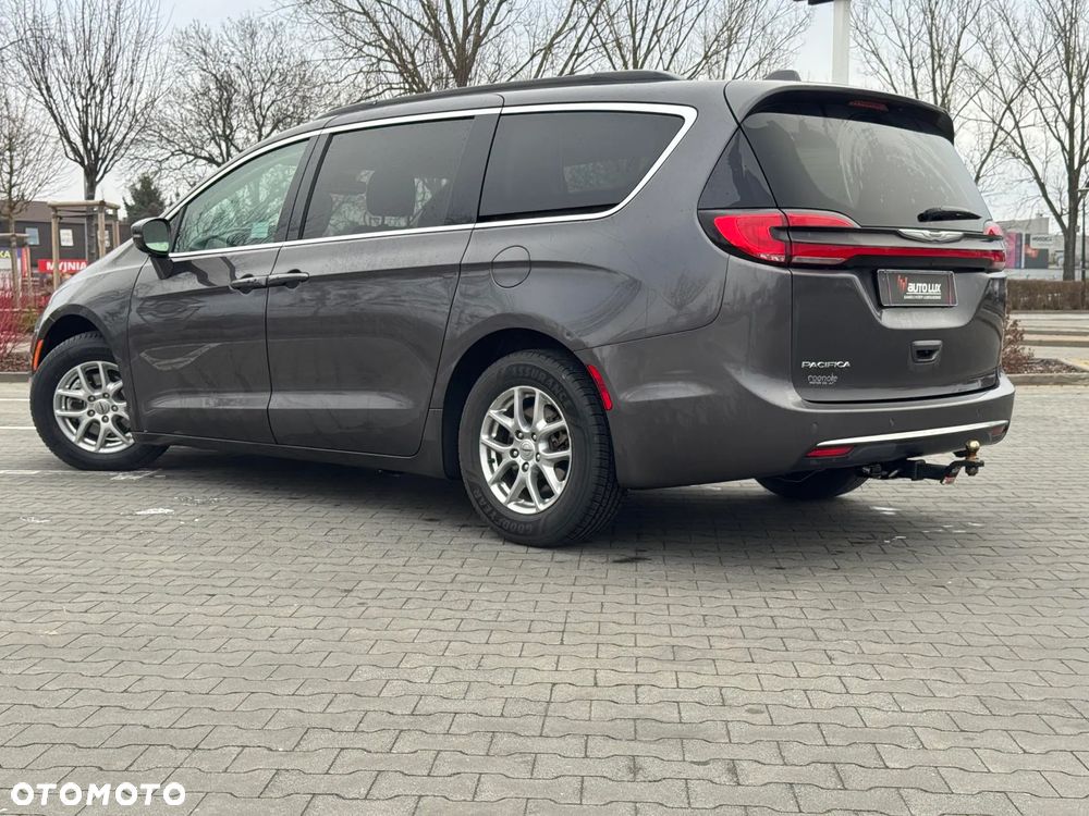 Chrysler Pacifica - 3