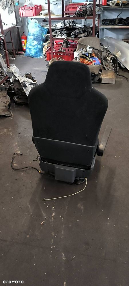 FOTEL PRZEDNI MAN TGX 18.440 PNEUMATYCZNY - 3