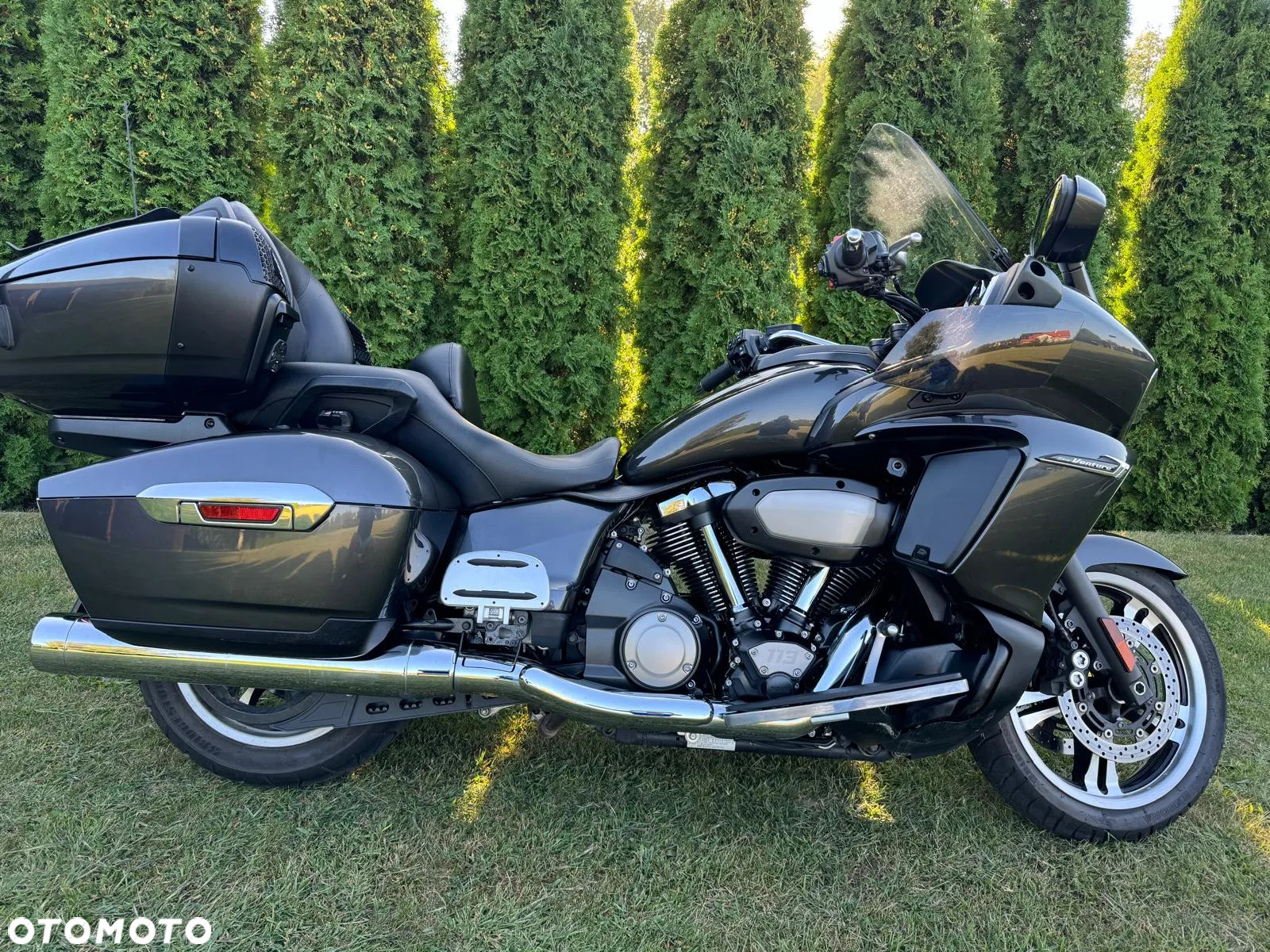 Yamaha Venture - 3