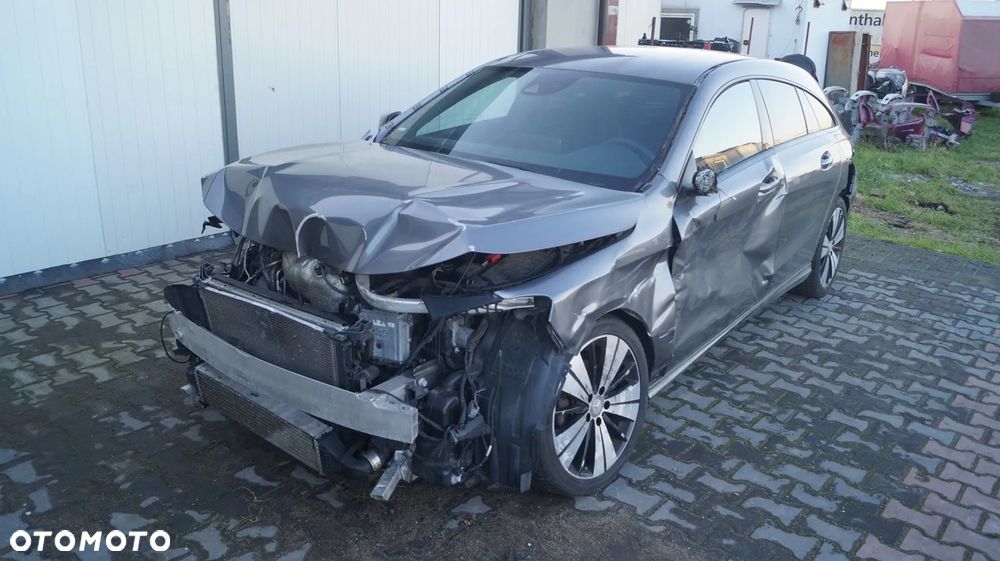 Mercedes-Benz CLA 200 7G-DCT Peak Edition - 7