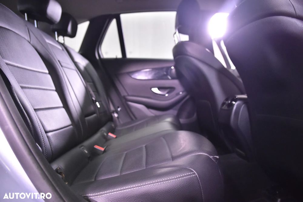 Mercedes-Benz GLC - 12