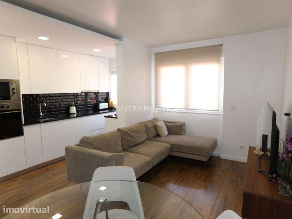 Apartamento T1 Remodelado - Centro de Rio de Mouro | 1.º Andar - Grande imagem: 3/17