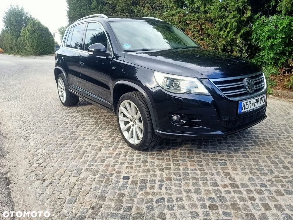 Volkswagen Tiguan - 1