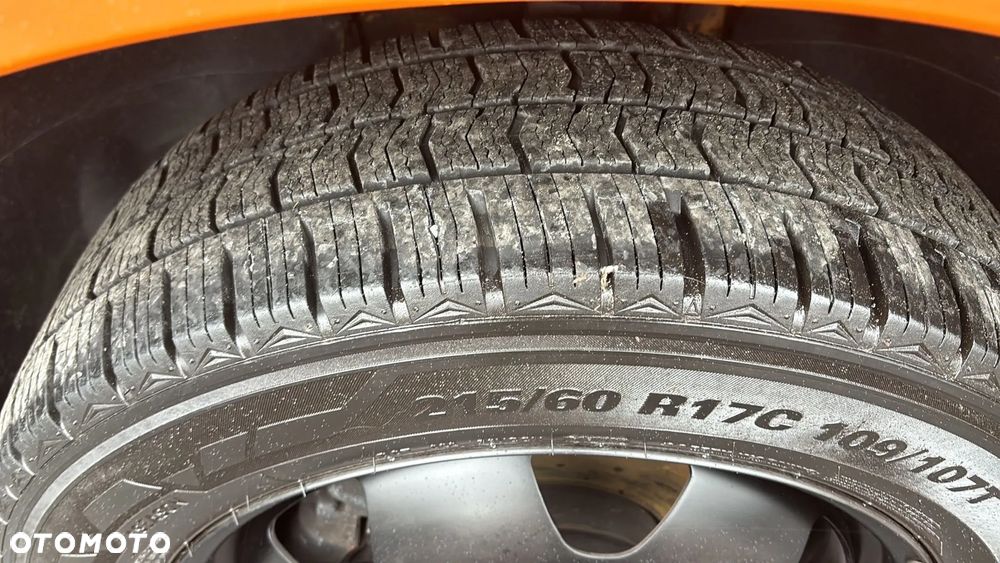 Volkswagen Transporter - 32