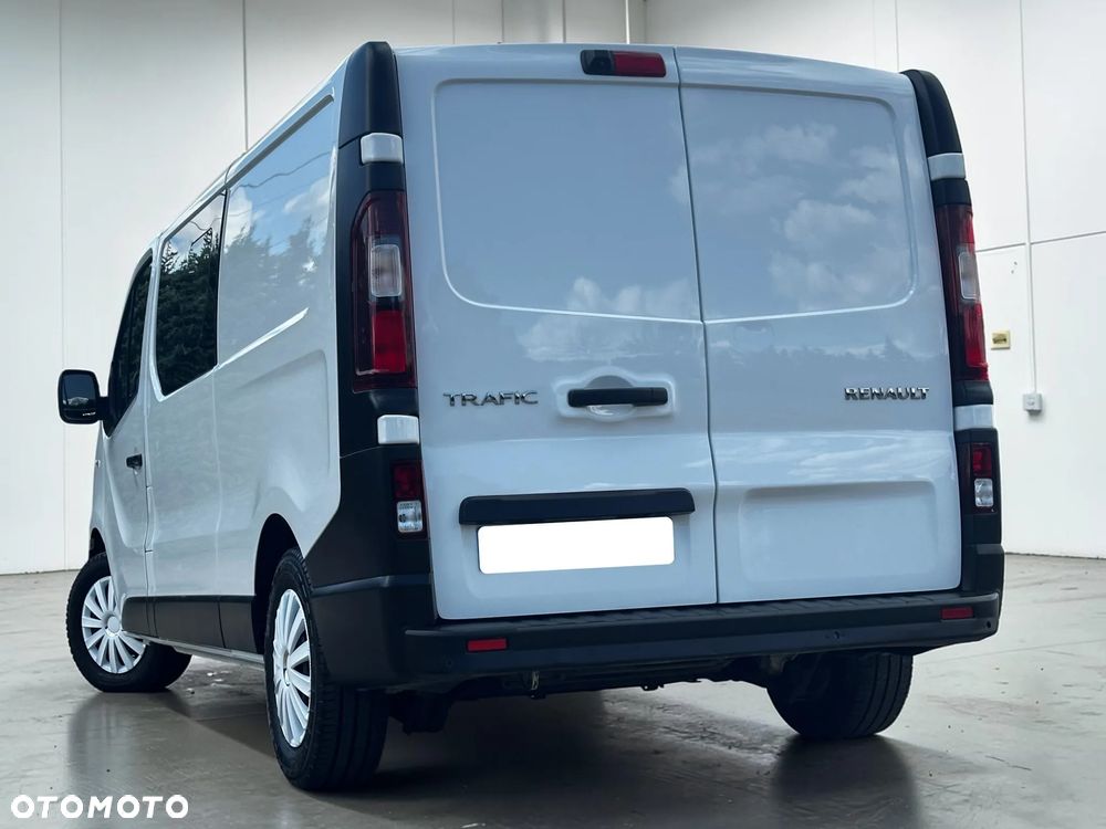 Renault Trafic - 12