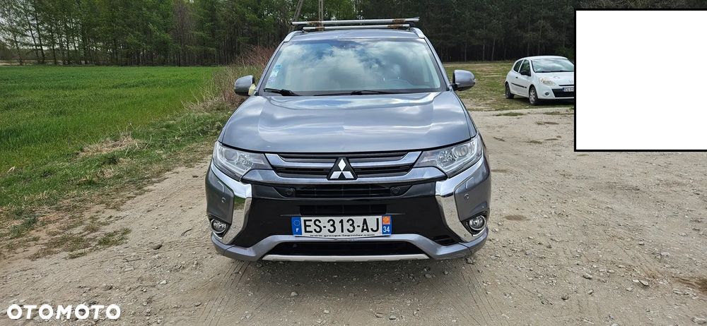 Mitsubishi Outlander - 8