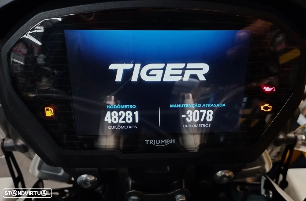 Triumph Tiger 800 XCA - 5