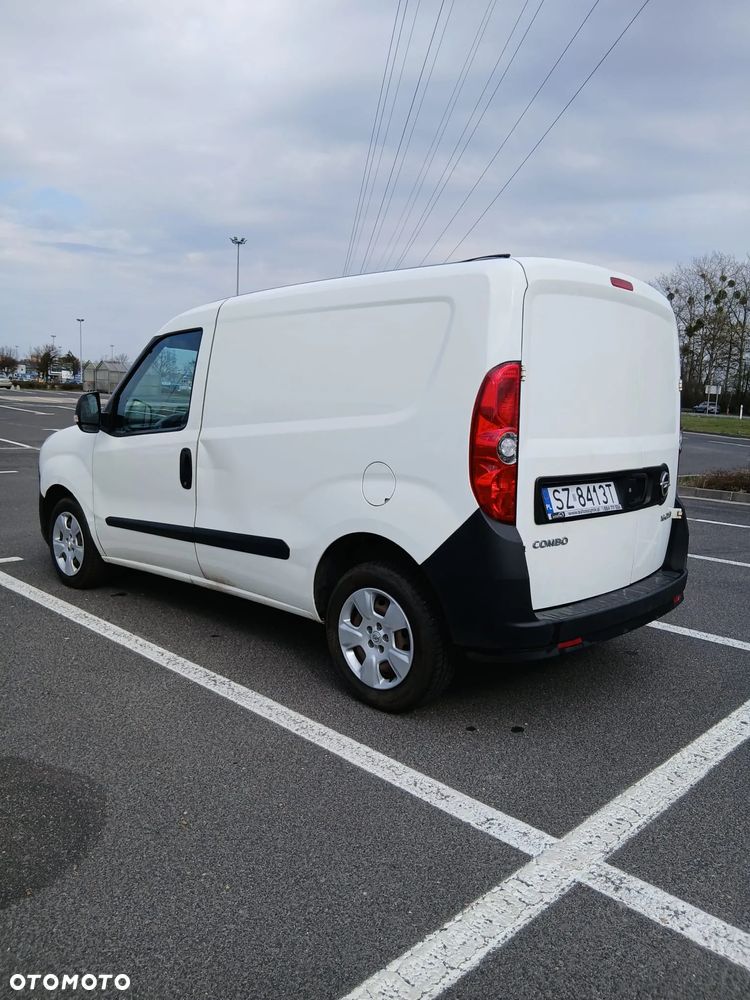 Opel Combo - 8
