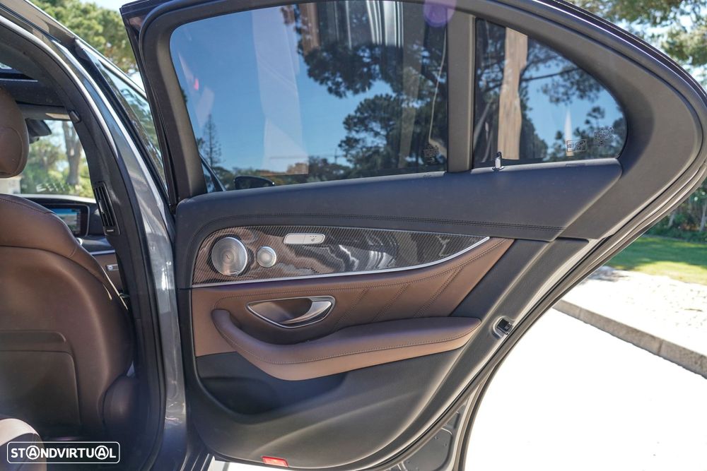 Mercedes-Benz E 63 AMG S 4-Matic+ - 33