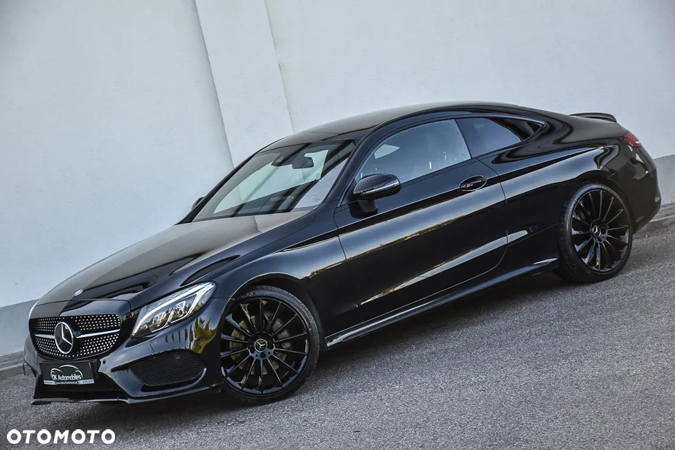 Mercedes-Benz Klasa C 300 Coupe 9G-TRONIC Night Edition - 4