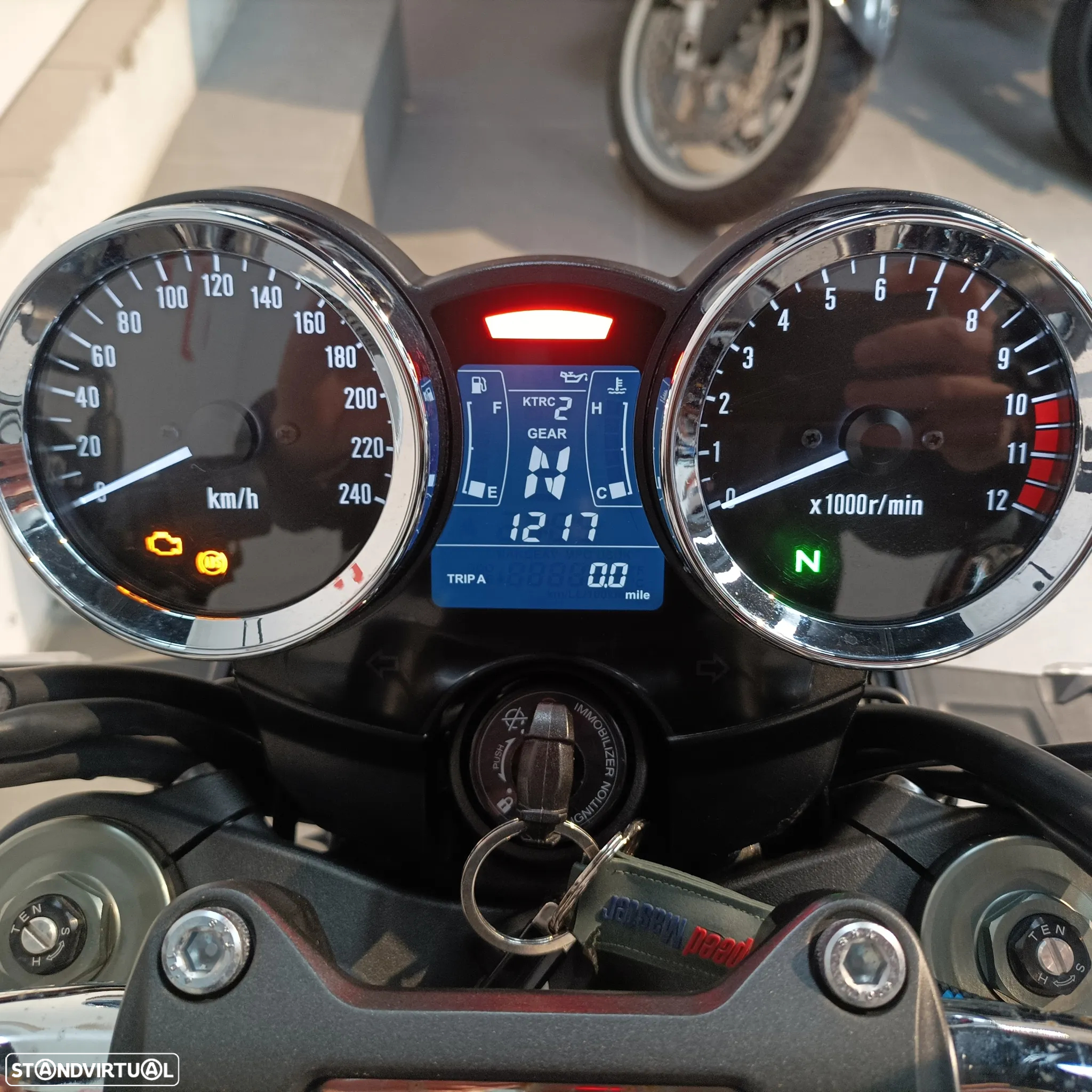 Kawasaki Z 900 RS - 8