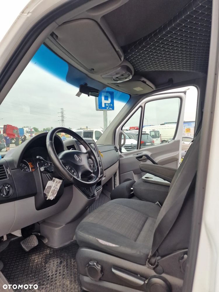 Mercedes-Benz Sprinter - 26