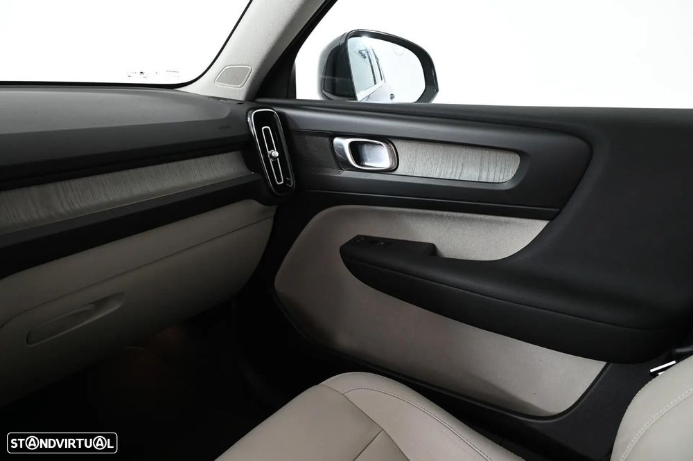 Volvo XC 40 2.0 D3 - 29