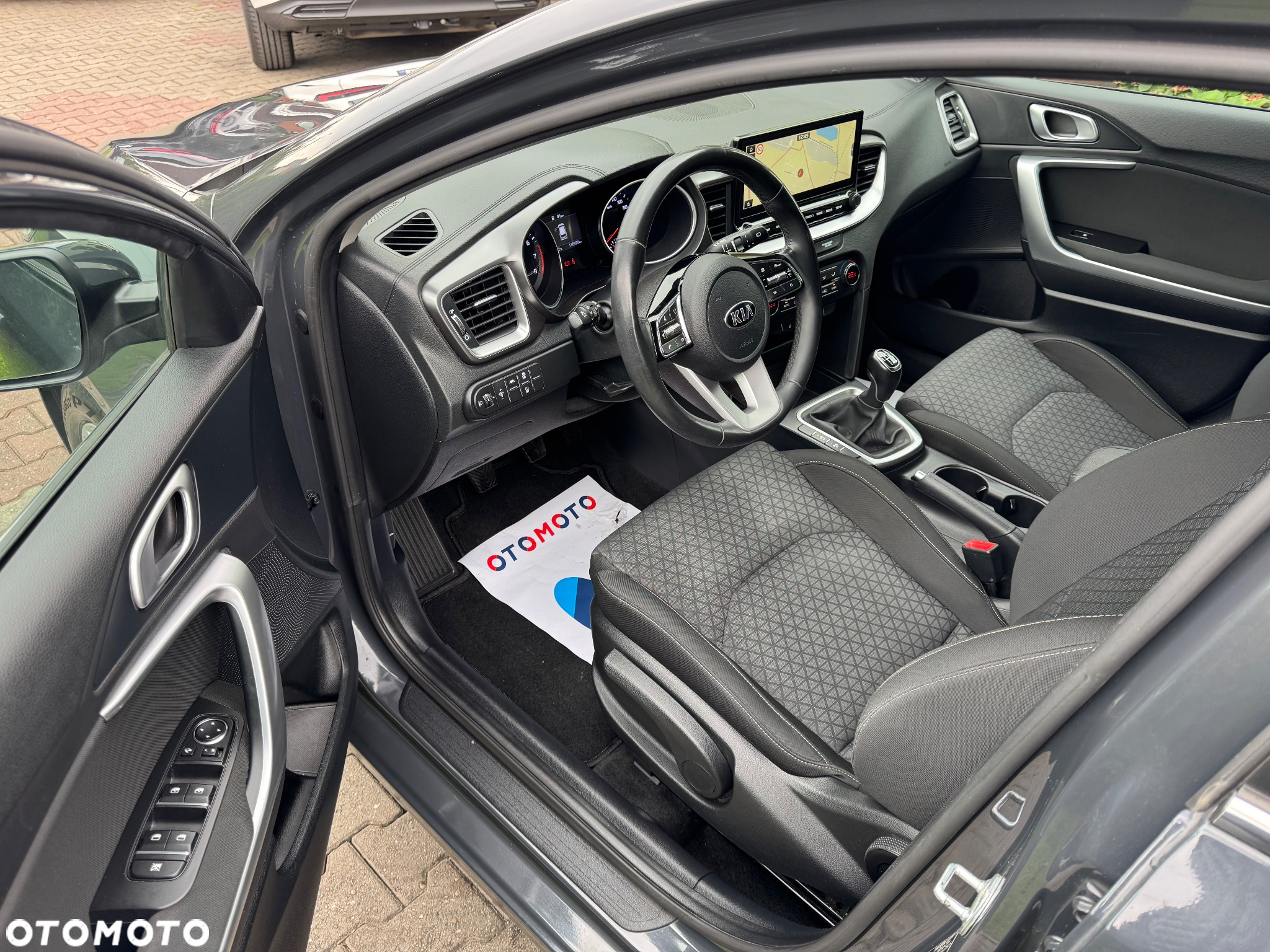 Kia Ceed SW 1.4 T-GDI OPF Platinum Edition - 13