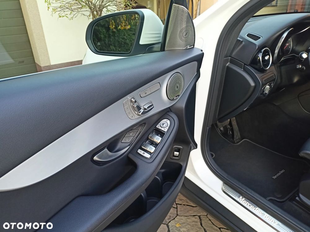 Mercedes-Benz GLC 300 4Matic 9G-TRONIC Exclusive - 12