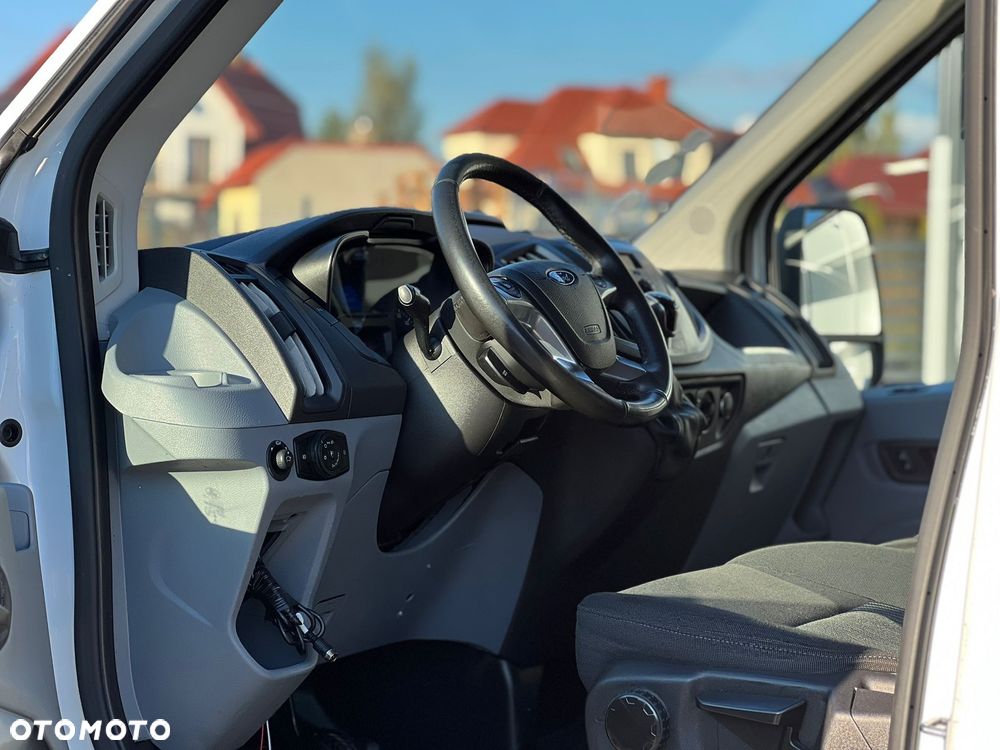 Ford Transit - 13