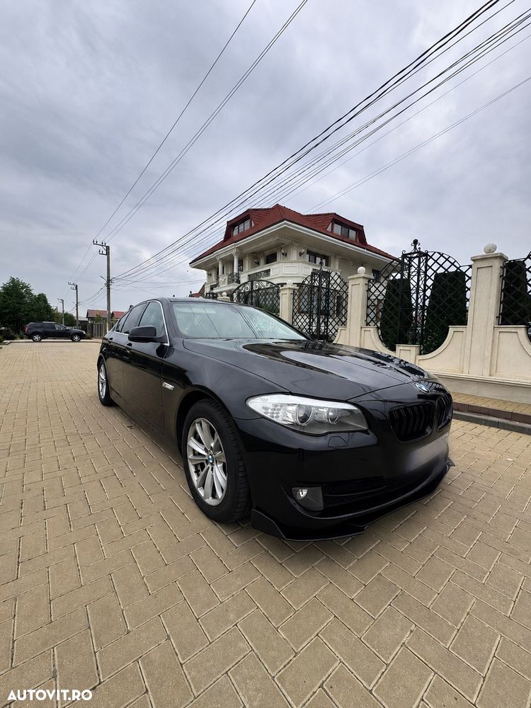 BMW Seria 5 525d xDrive - 2