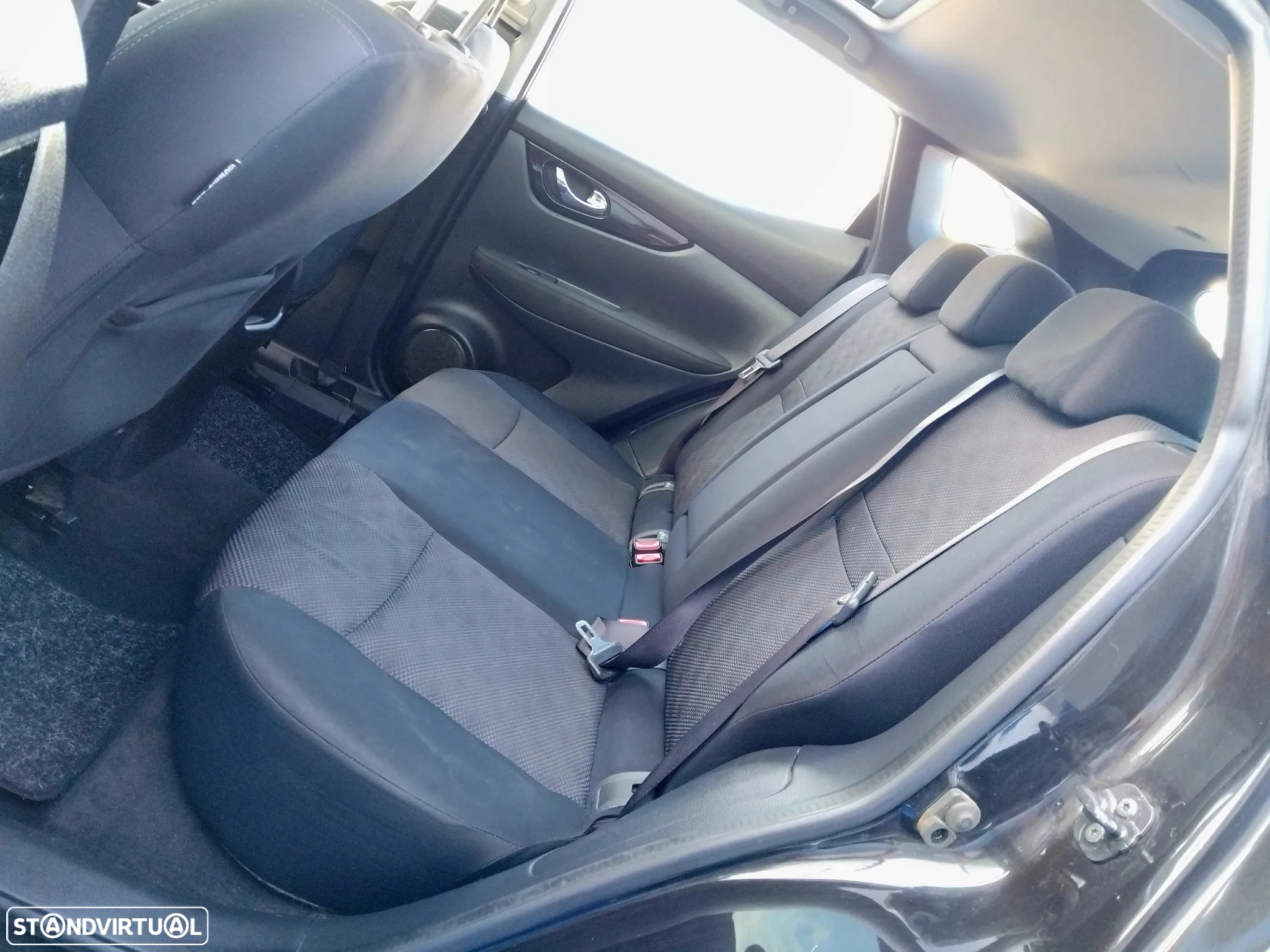 Nissan Qashqai 1.5 dCi N-Connecta - 18