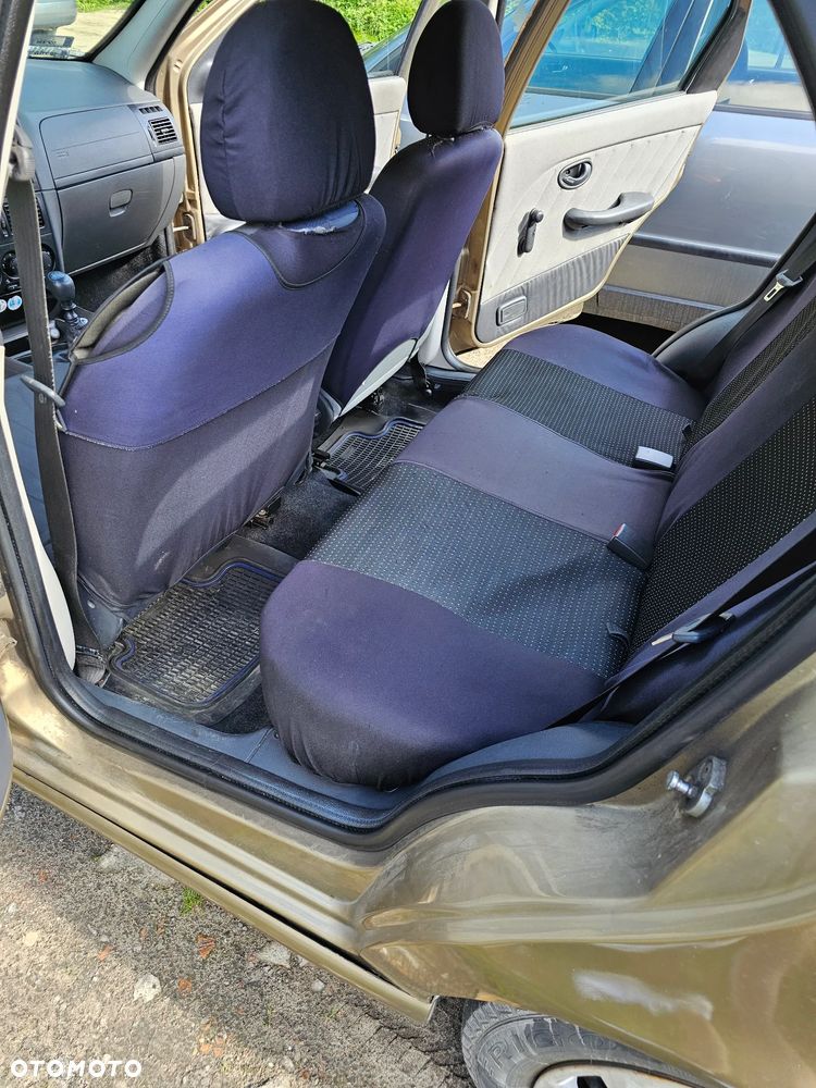 Fiat Albea 1.4 Fresh - 23