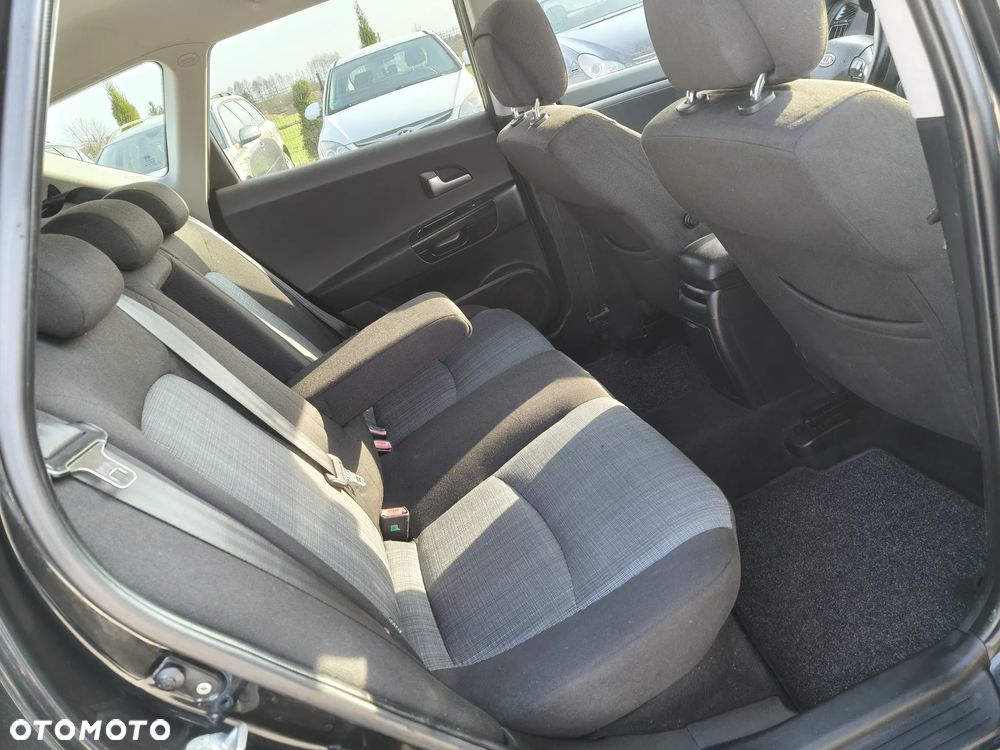 Kia Ceed 1.6 CRDi 90 ISG Spirit - 25