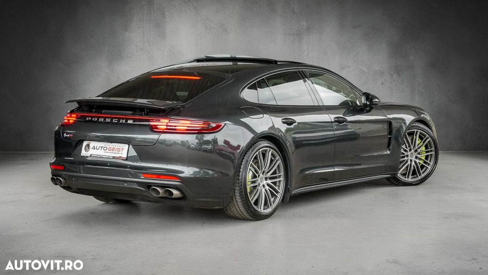 Porsche Panamera 4 E-Hybrid - 7