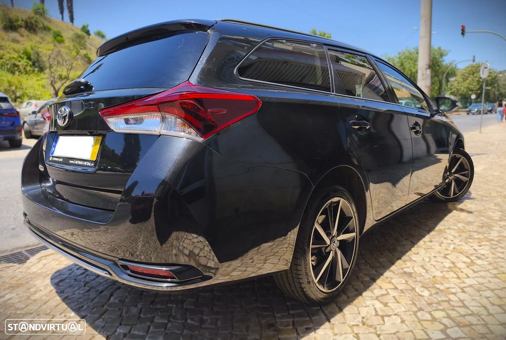 Toyota Auris Touring Sports 1.4 D-4D C.+P.Techo+P.Sport - 18
