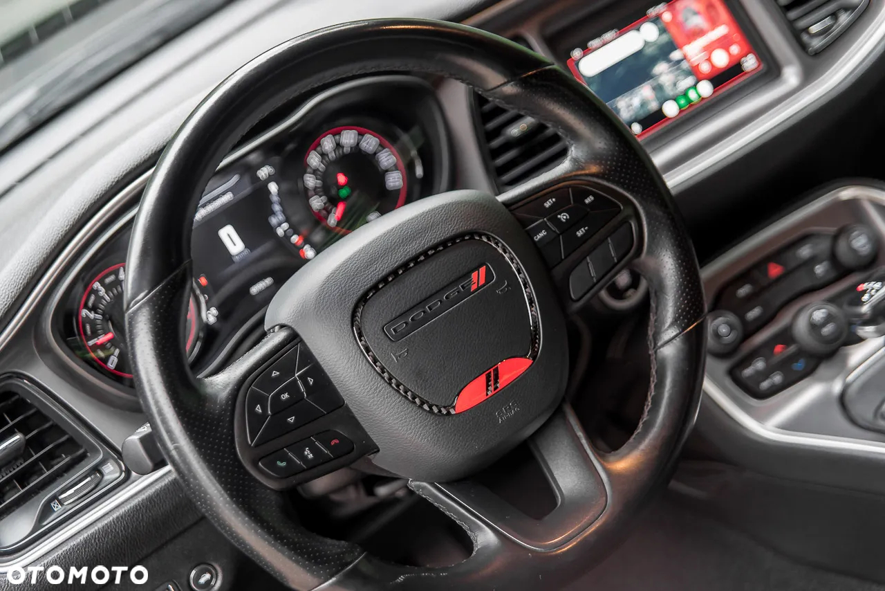 Dodge Challenger - 22