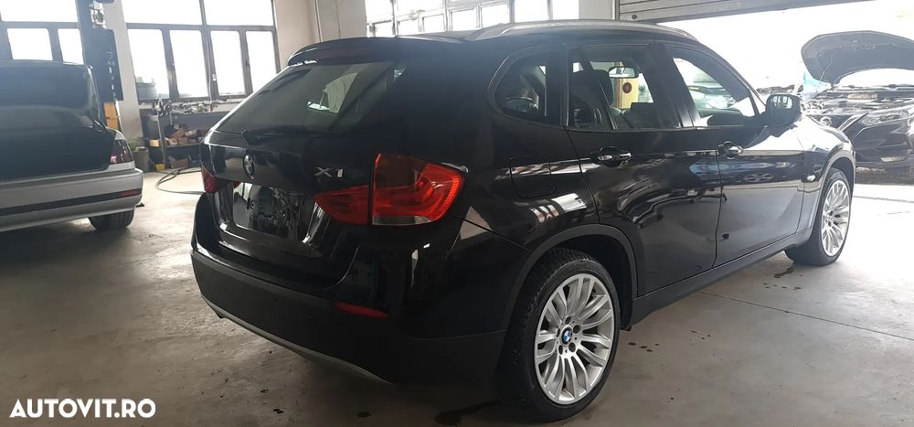 BMW X1 xDrive18d - 9