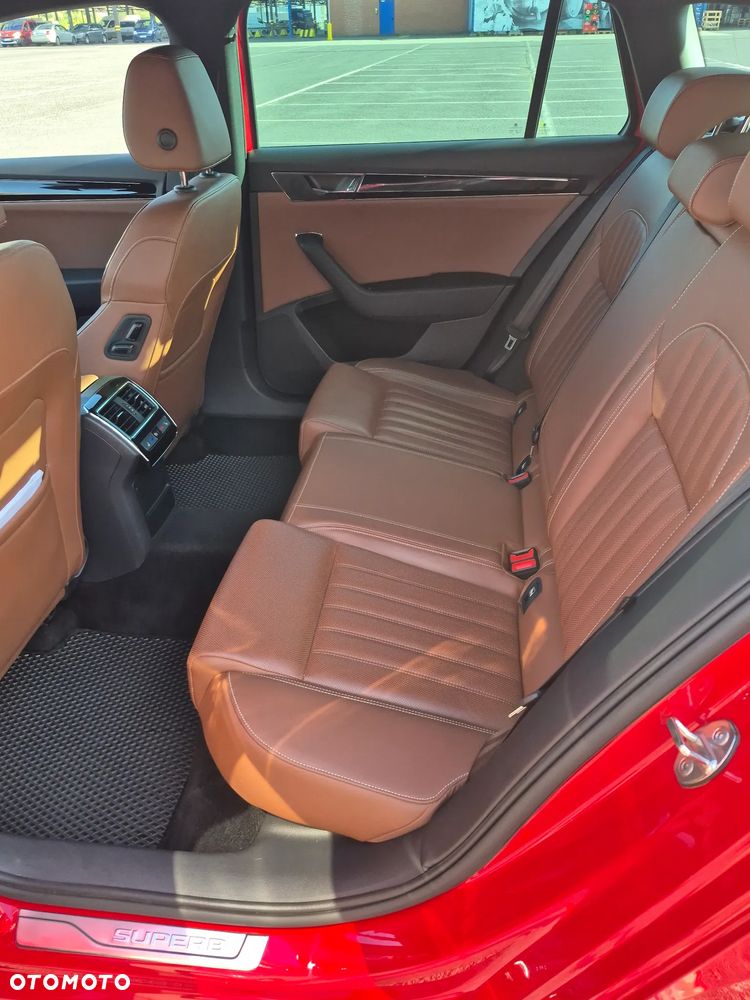 Skoda Superb 2.0 TDI SCR 4x4 L&K DSG - 13