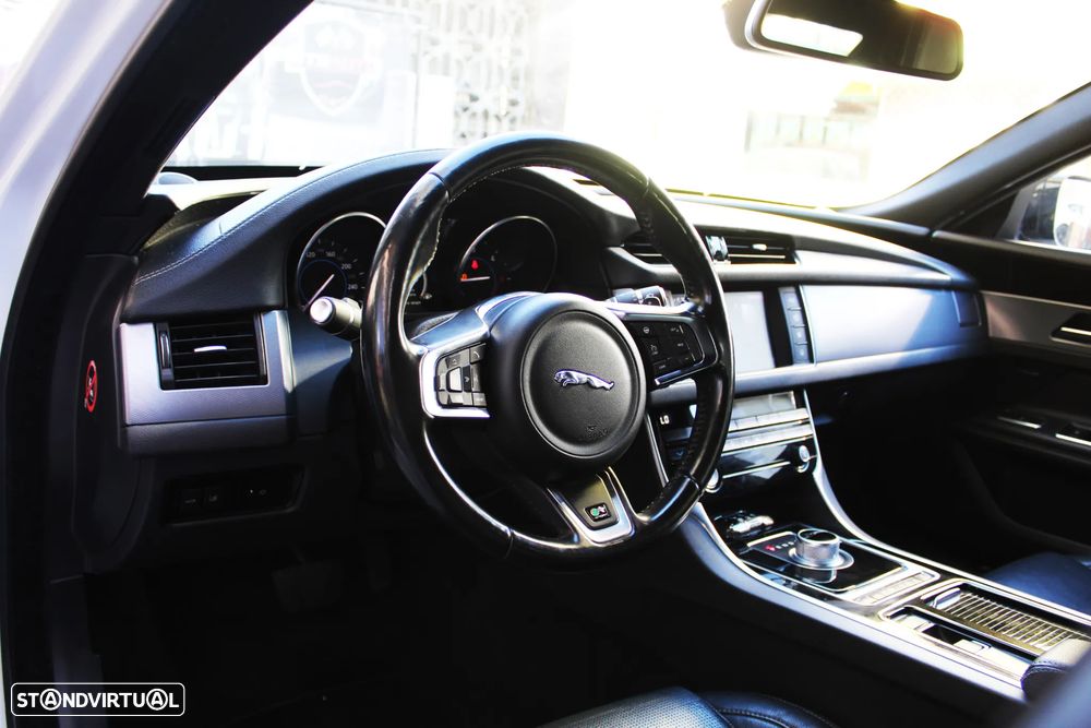 Jaguar XF E-Performance Aut. R-Sport - 21