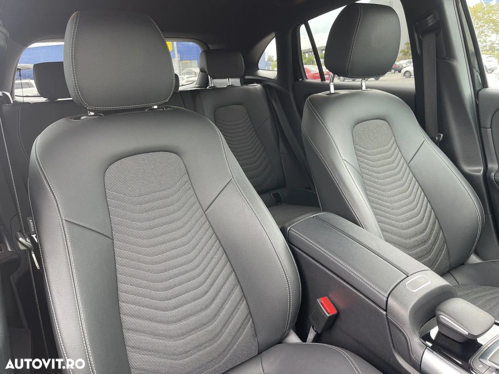 Mercedes-Benz GLA 250 e 8G-DCT Progressive - 29