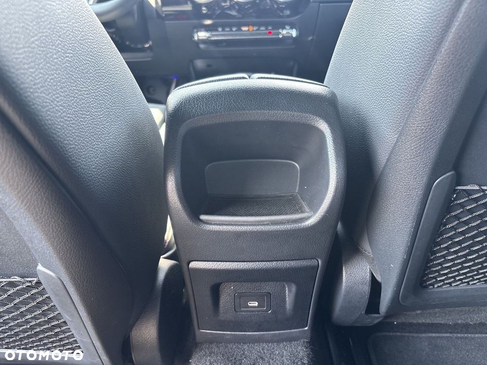 Mercedes-Benz CLA - 25