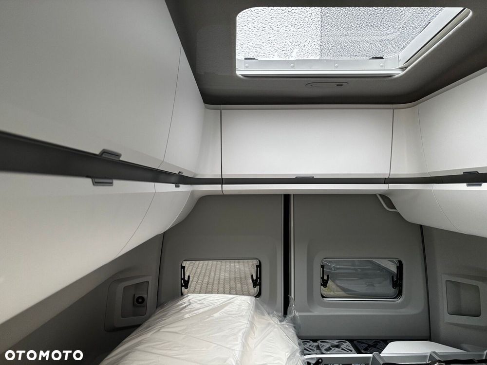 Volkswagen Grand California 600 2.0 TDI 163 KM AUT - 33