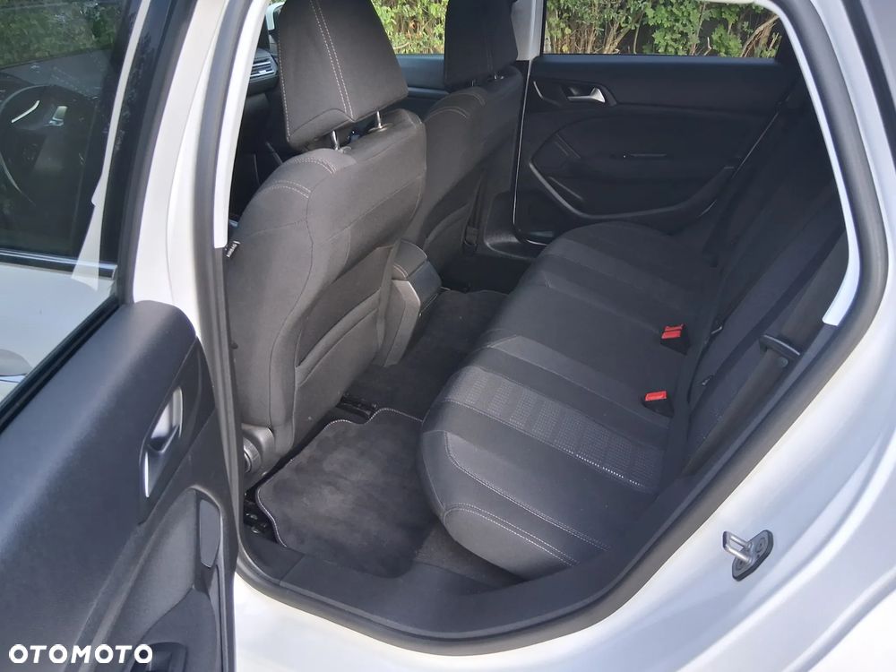 Peugeot 308 SW 1.6 BlueHDi Allure S&S - 9