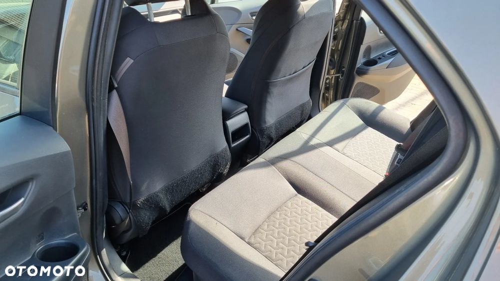 Toyota Corolla 1.8 Comfort - 29