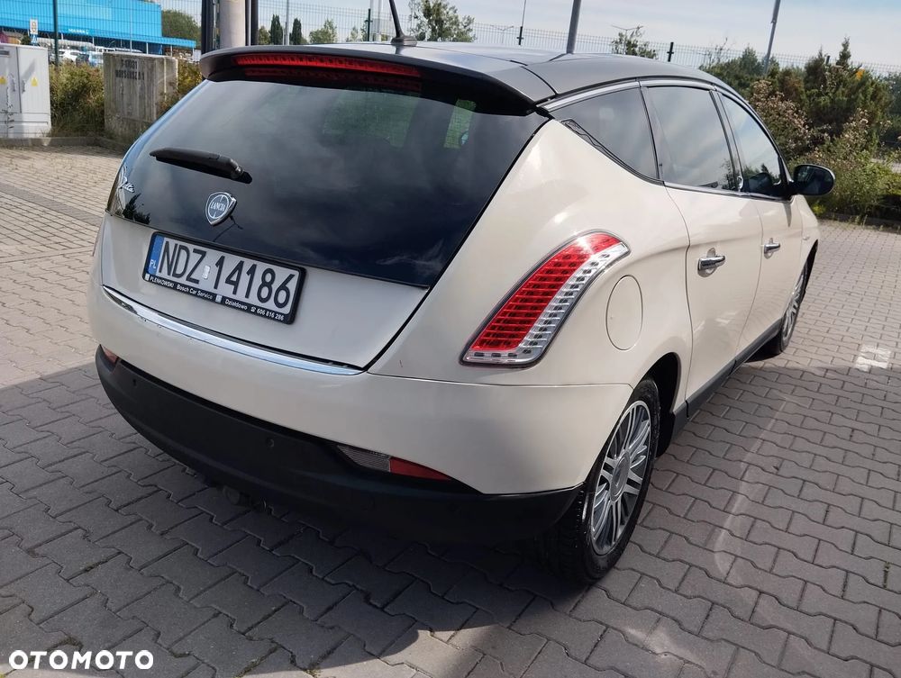 Lancia Delta 1.4 T-Jet Platino - 11