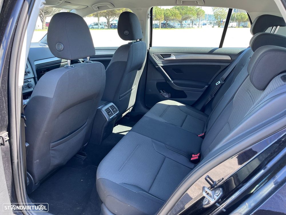 VW Golf 1.6 TDi Confortline - 9
