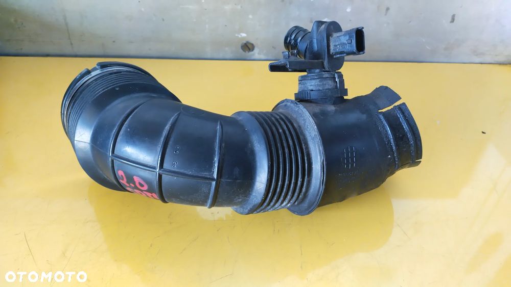 Przewód powietrza opel insignia a 2,0 cdti 55561787 - 1