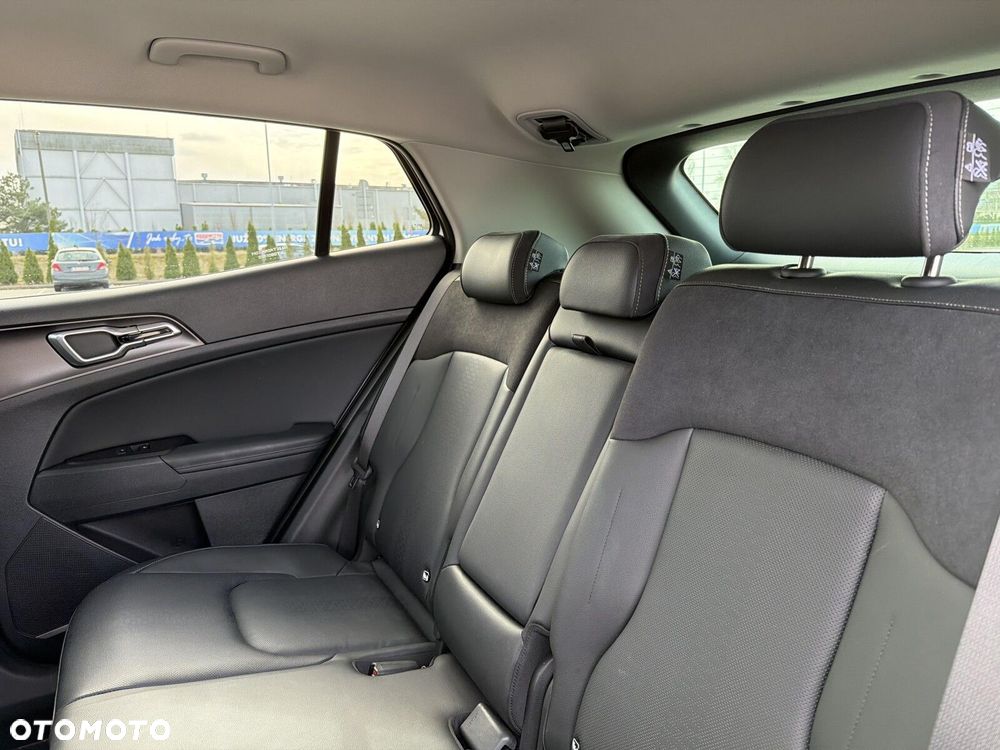 Kia Sportage 1.6 T-GDI HEV Business Line 2WD - 16