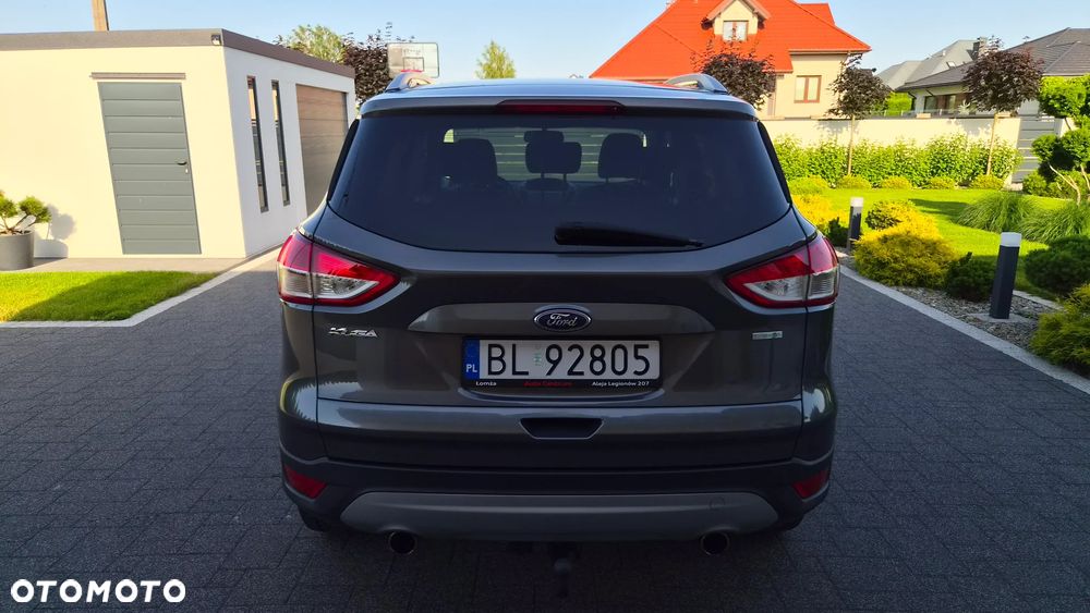 Ford Kuga 1.6 EcoBoost 2x4 Titanium - 5